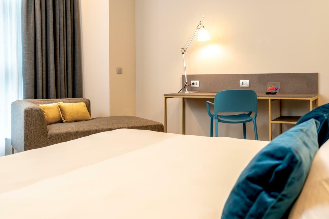 Sleep Tide Suites Милан Экстерьер фото