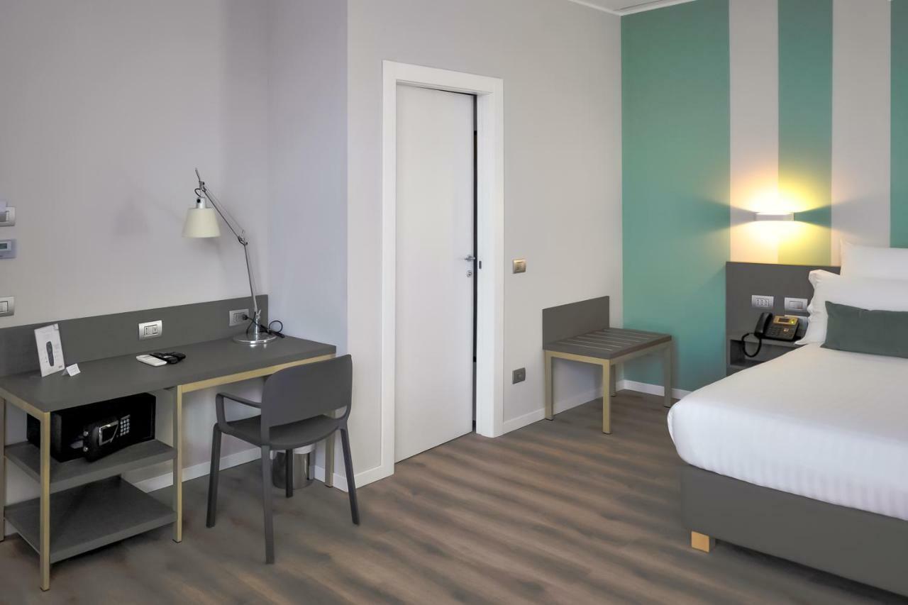 Sleep Tide Suites Милан Экстерьер фото
